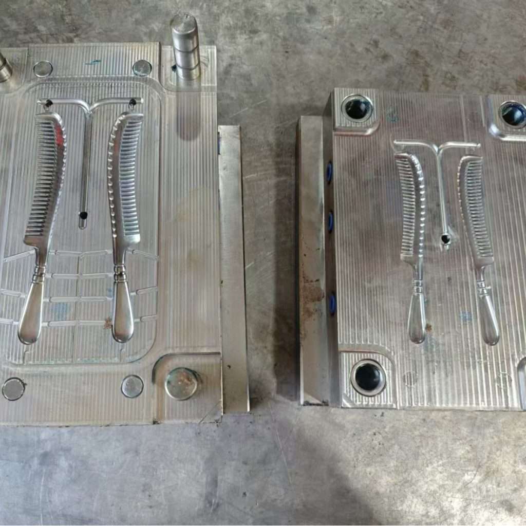 Comb molds