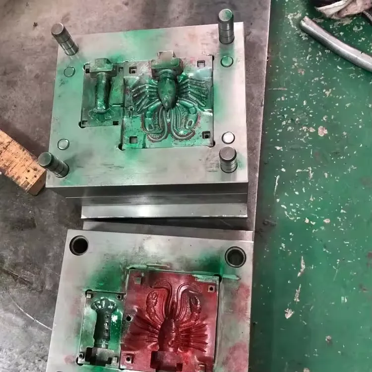 Precision injection mold slider and lifter mechanism