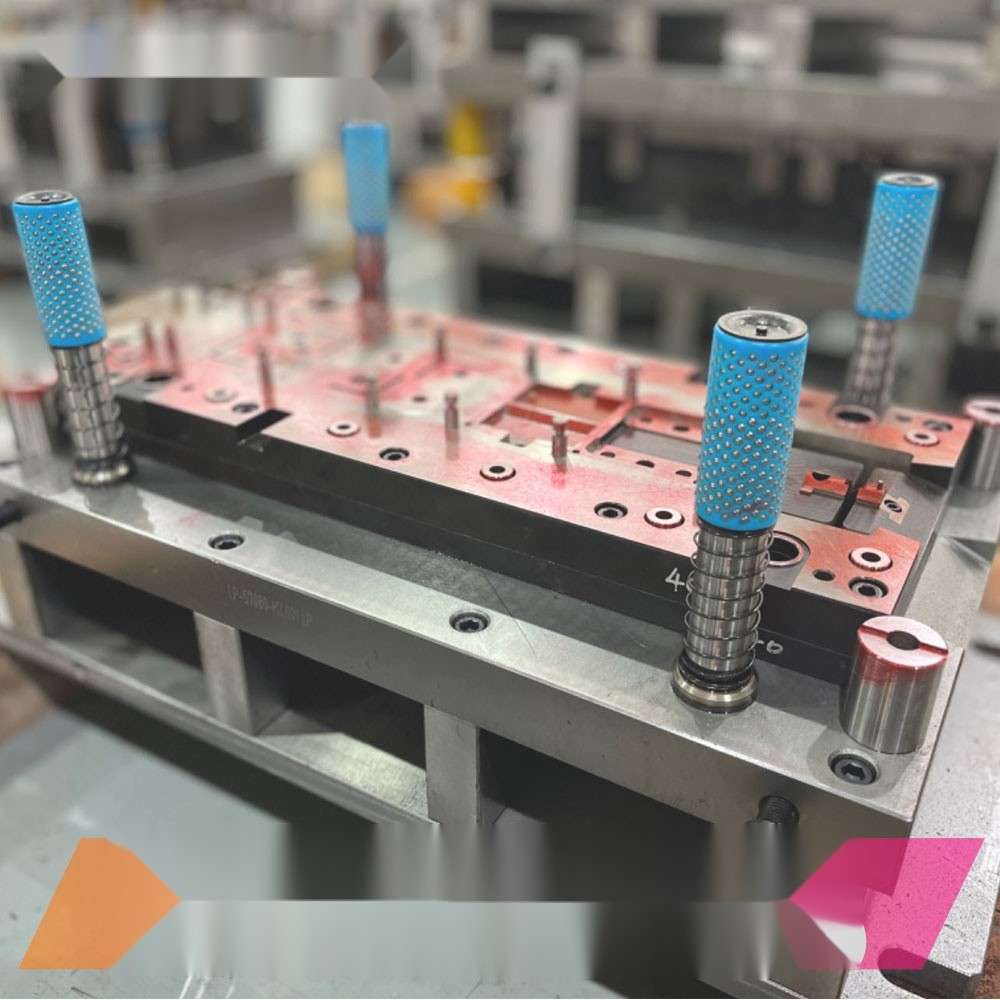 SMC mold venting gas traps porosity compression molding shear edge vacuum assist vent groove depth width tooling design