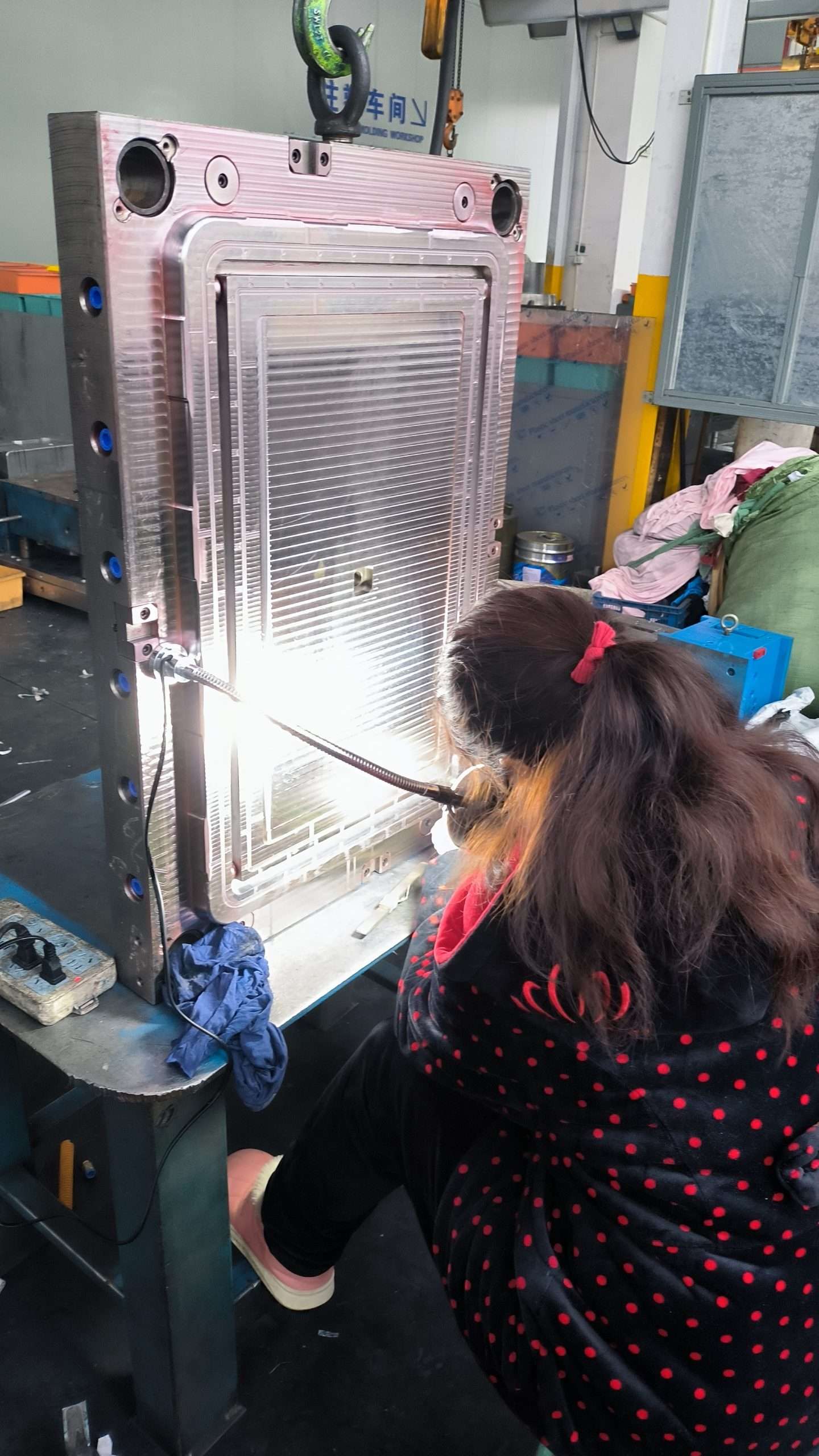 SMC compression mold design mistakes troubleshooting flash porosity warpage