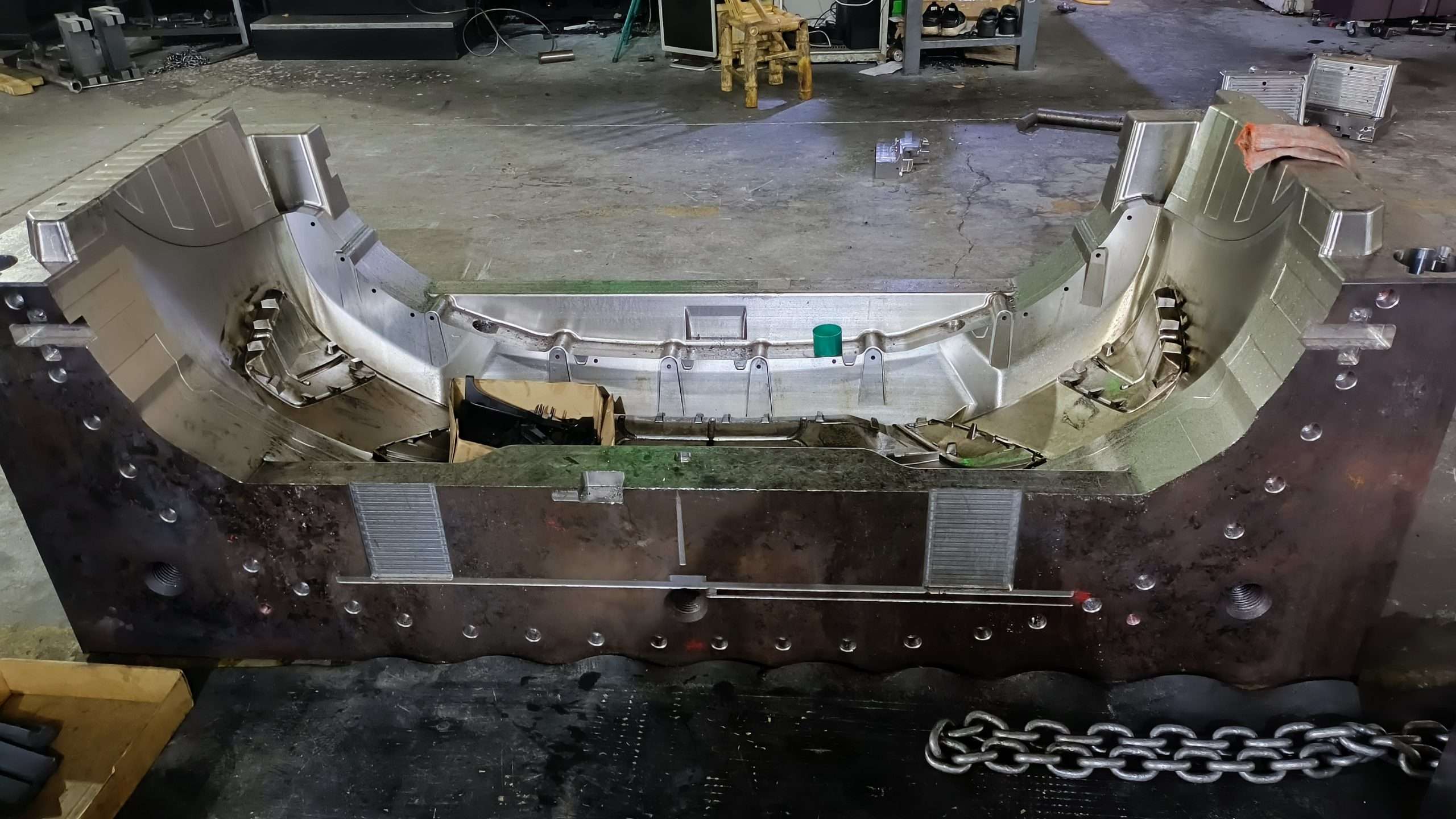 SMC compression mold design mistakes troubleshooting flash porosity warpage